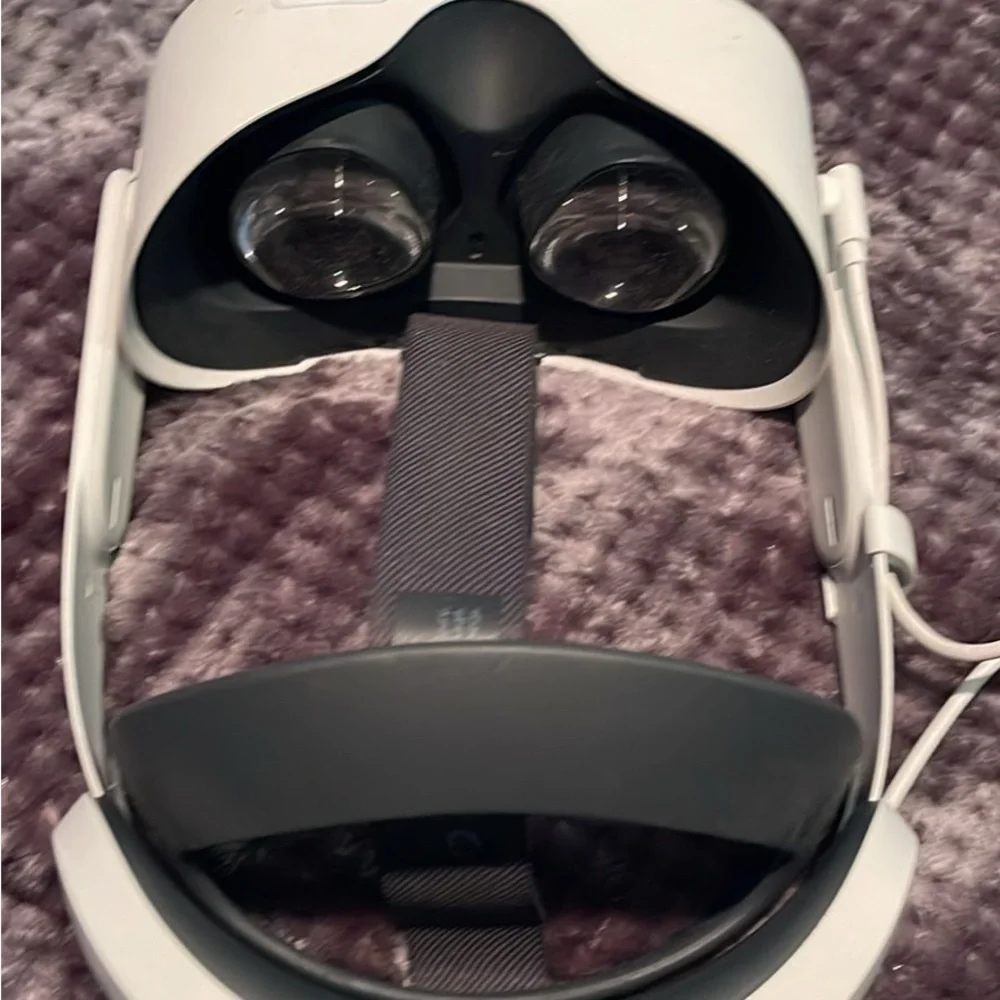 Oculus VR Headset ONLY- White and Black